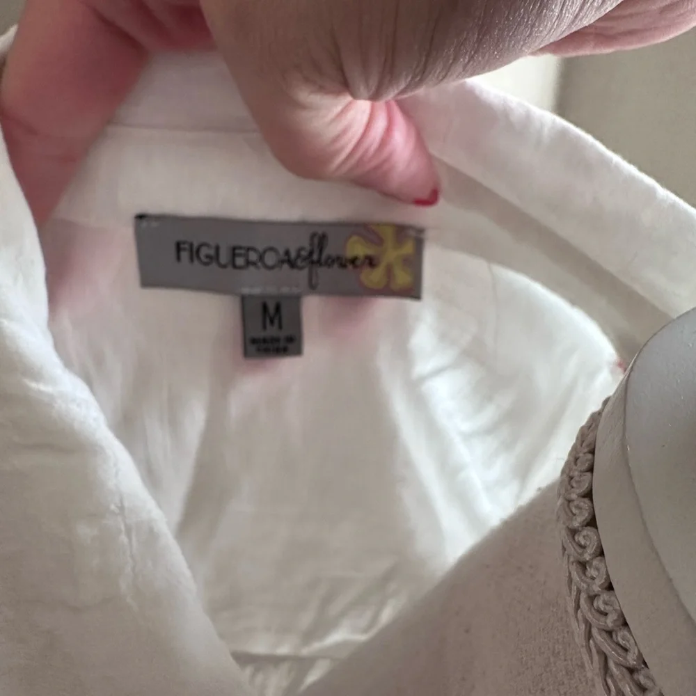 Embroidered Floral Blouse - Picture 11 of 12